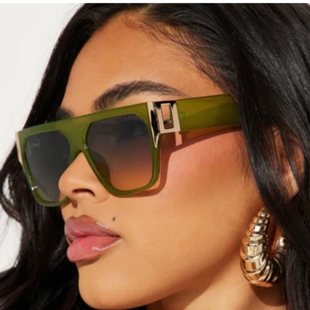 NWT Trendy Olive Sunglasses
